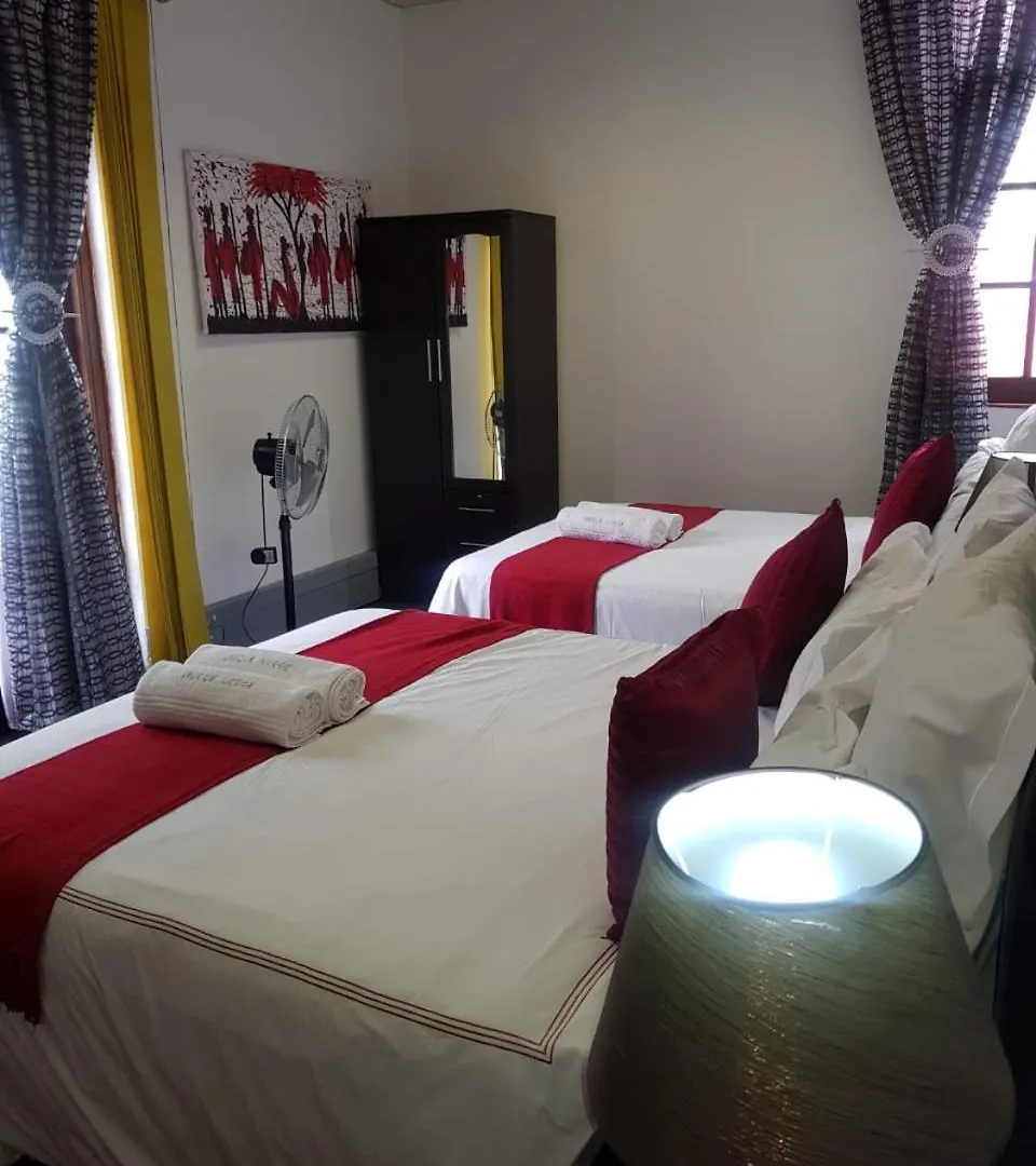 Unique Lodge Cape Town